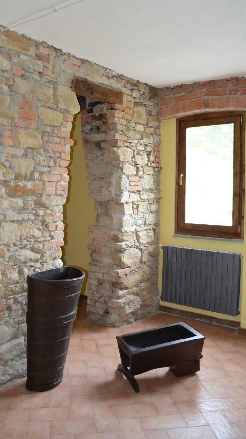 Agriturismo "Veritas" Bed & Wine Casaleggio Boiro Ngoại thất bức ảnh