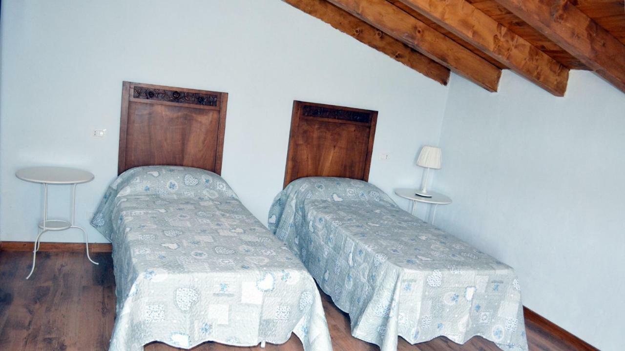 Agriturismo "Veritas" Bed & Wine Casaleggio Boiro Ngoại thất bức ảnh