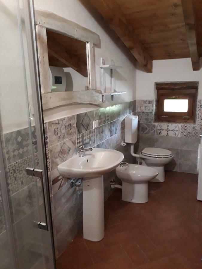 Agriturismo "Veritas" Bed & Wine Casaleggio Boiro Ngoại thất bức ảnh