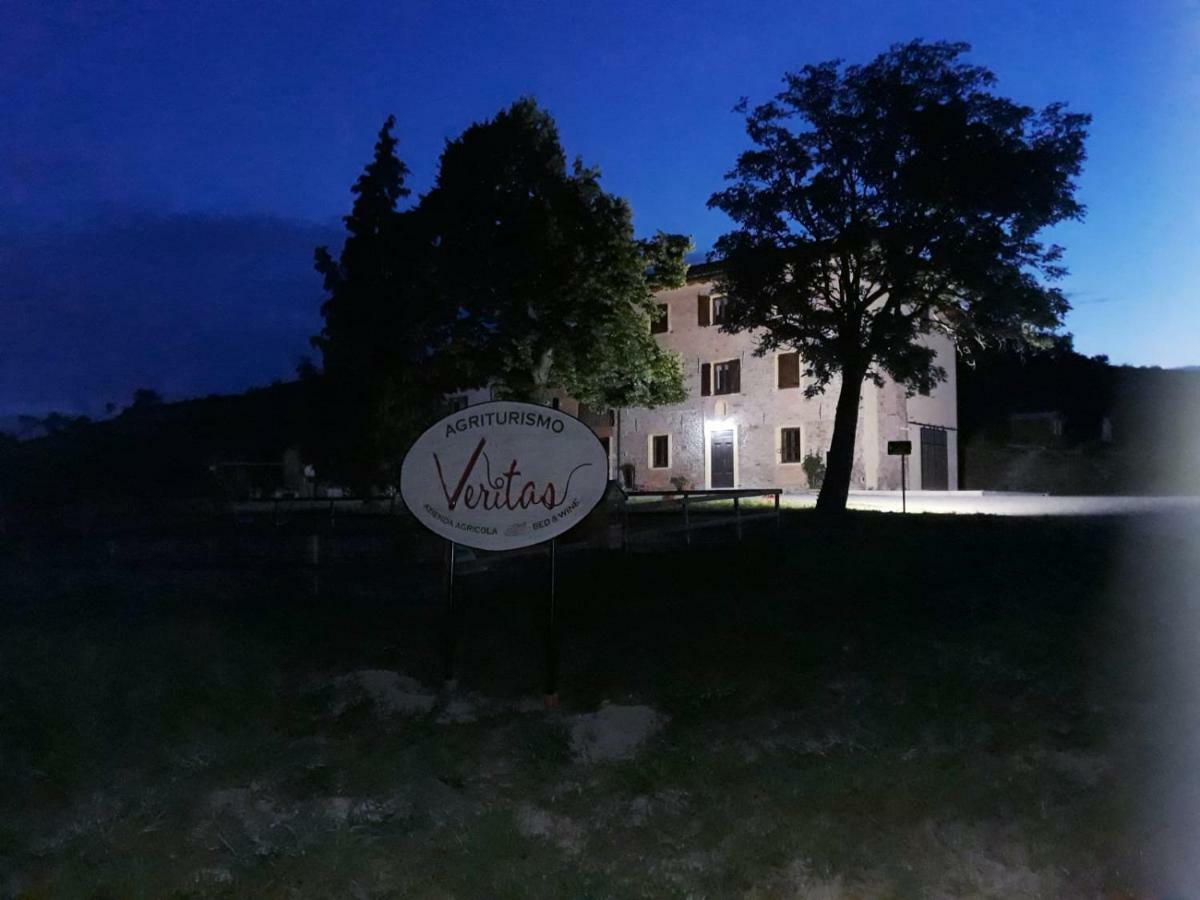 Agriturismo "Veritas" Bed & Wine Casaleggio Boiro Ngoại thất bức ảnh