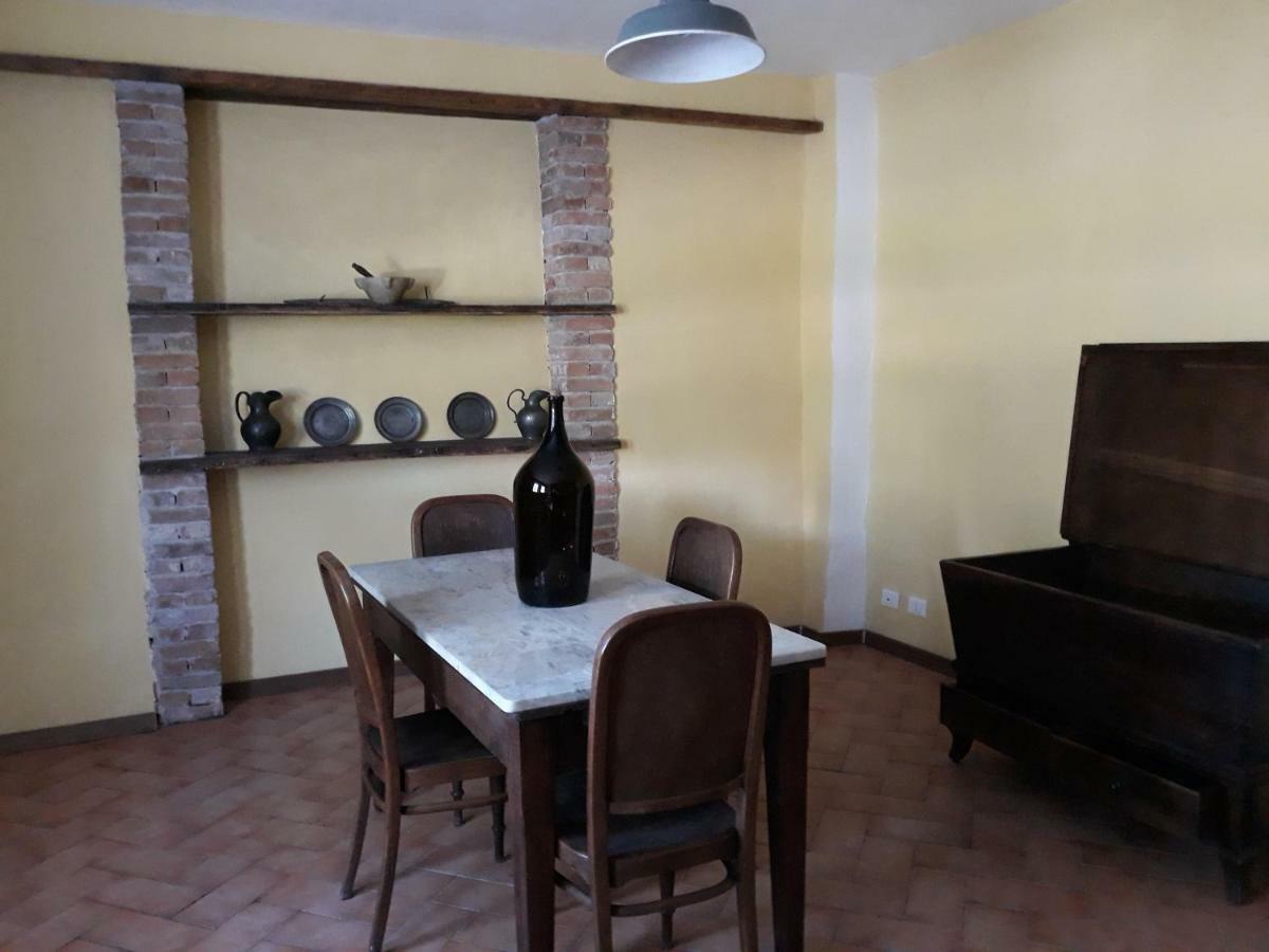 Agriturismo "Veritas" Bed & Wine Casaleggio Boiro Ngoại thất bức ảnh