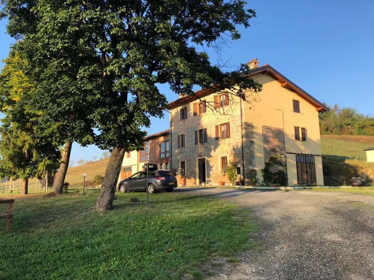 Agriturismo "Veritas" Bed & Wine Casaleggio Boiro Ngoại thất bức ảnh